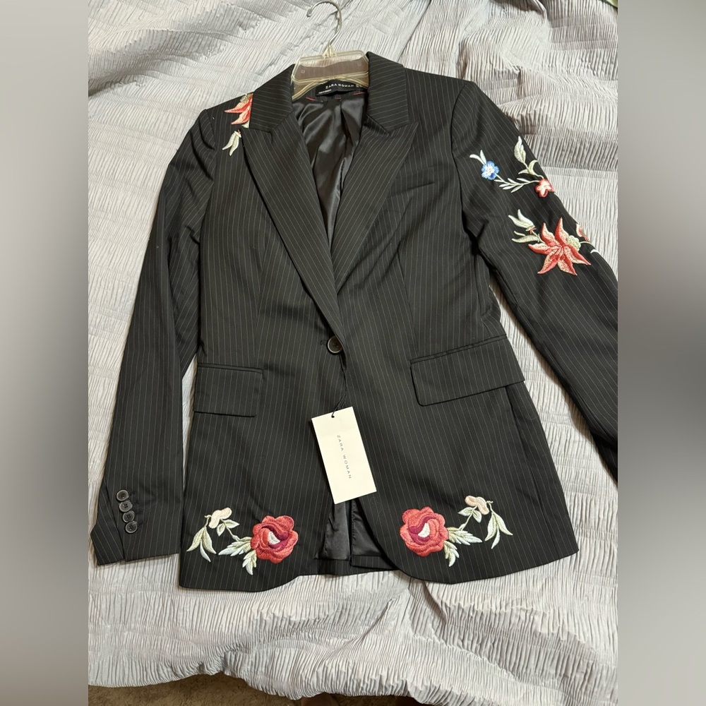 Gorgeous embroidered pinstripe jacket. New with tags, Zara Woman XS